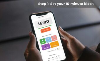 Close up of a user setting a 5minutetimer.co.uk countdown to start a goal-setting session